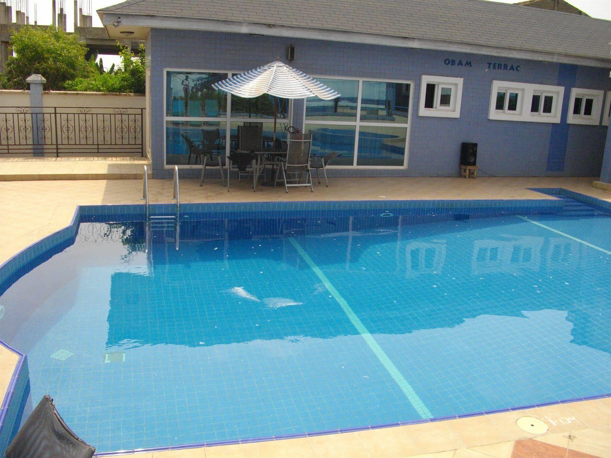 De Holiday Beach Hotel Accra Exterior photo